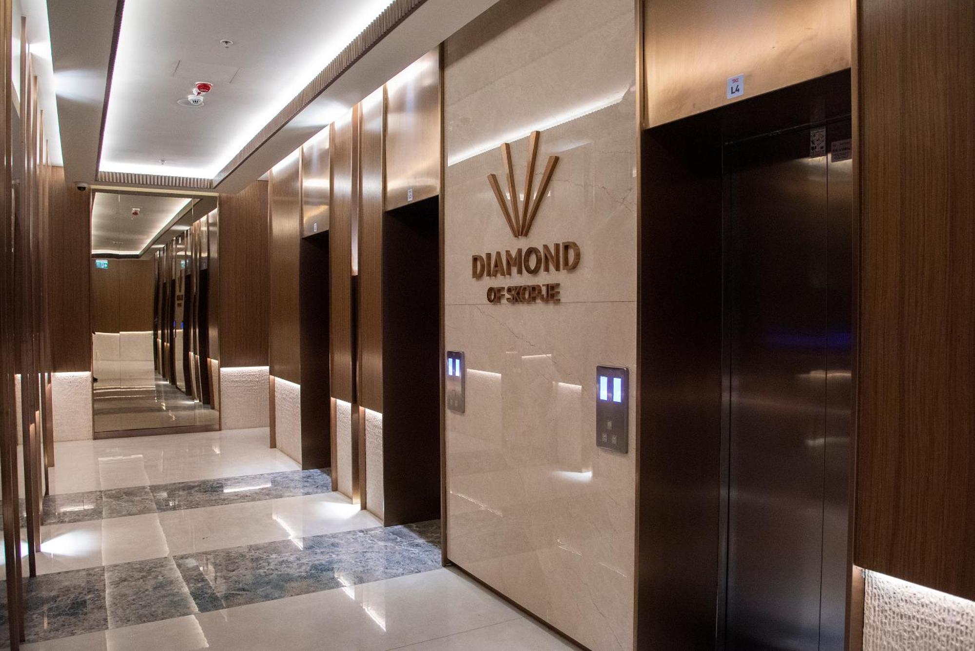 Lux Apartment Diamond-Limak Center Skopje Bagian luar foto