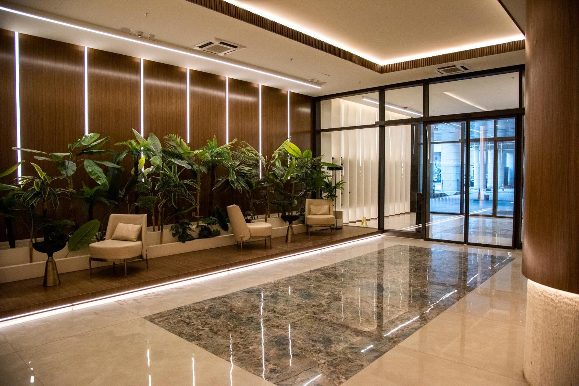 Lux Apartment Diamond-Limak Center Skopje Bagian luar foto
