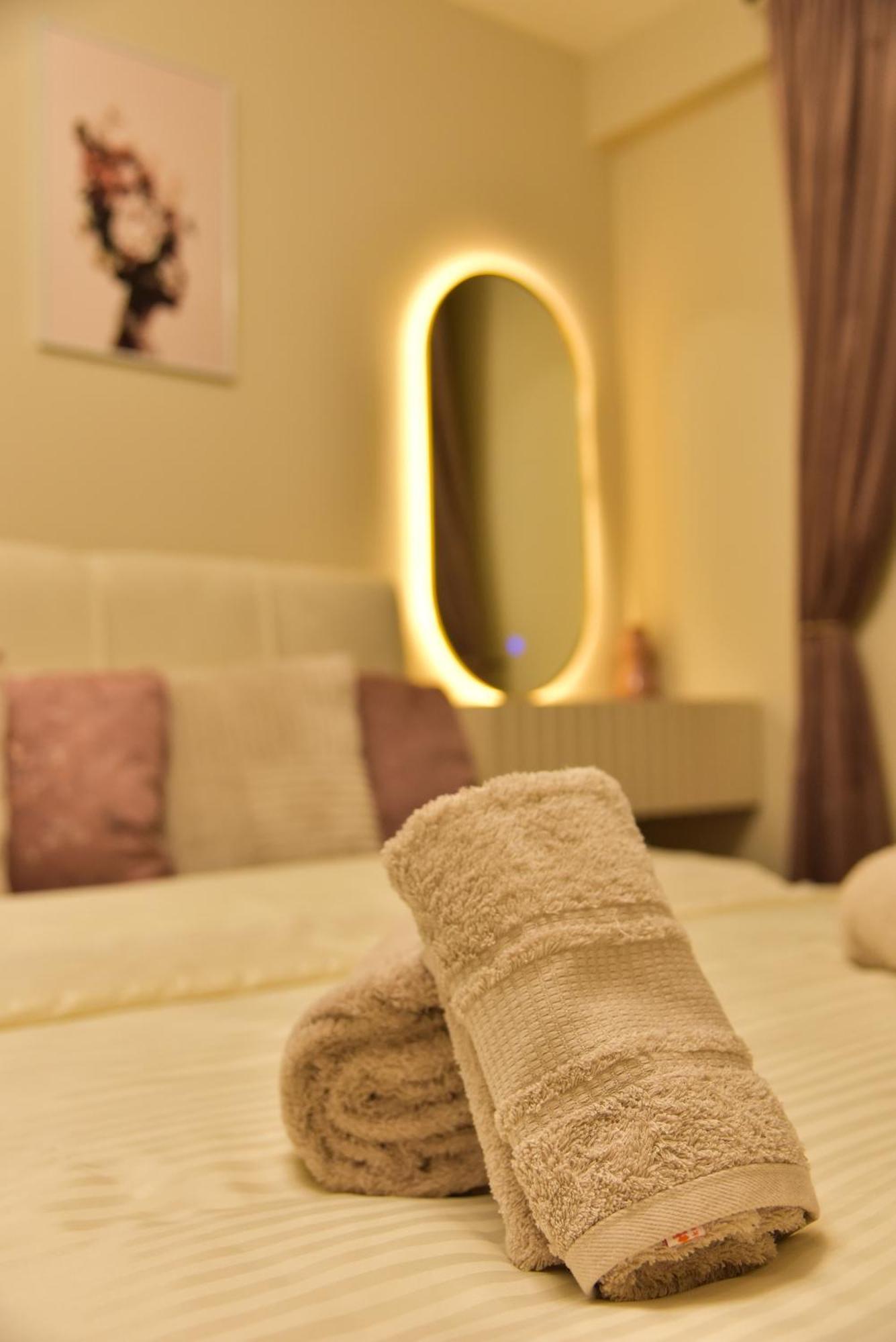 Lux Apartment Diamond-Limak Center Skopje Bagian luar foto